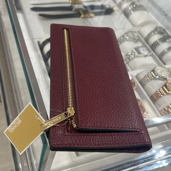 Michael Kors Reed Lg Bifold Pebbled Leather Snap Wallet Card Case 
Oxblood 
NWT - Picture 11 of 16